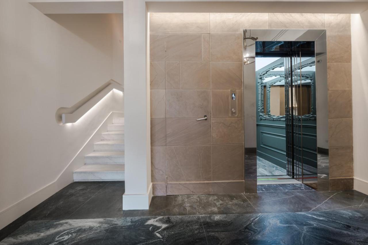 Apartments Florence - Palazzo Signoria Luxury Apartments 10- Giuditta Luaran gambar